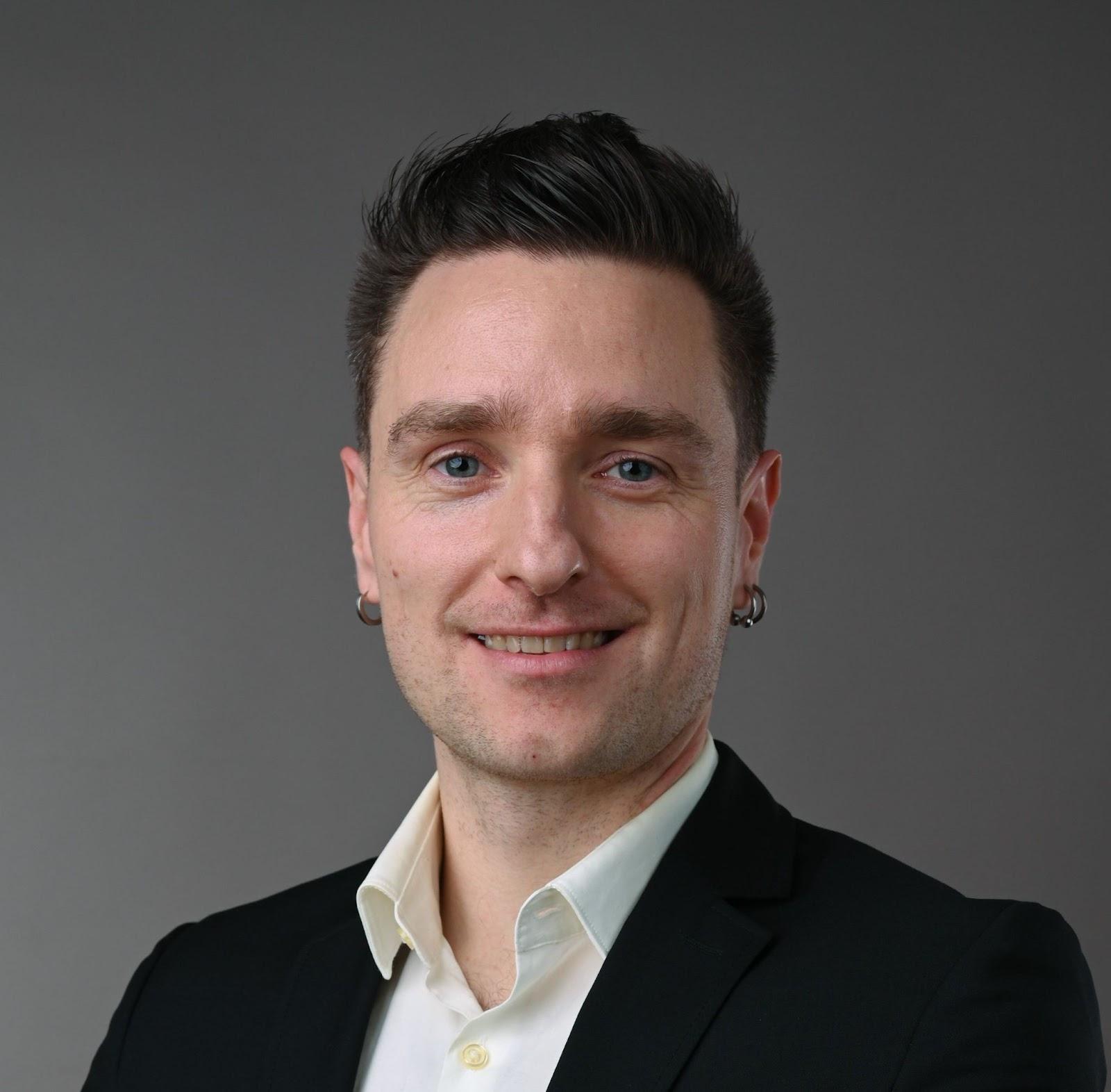 Portrait of Yves Bicker